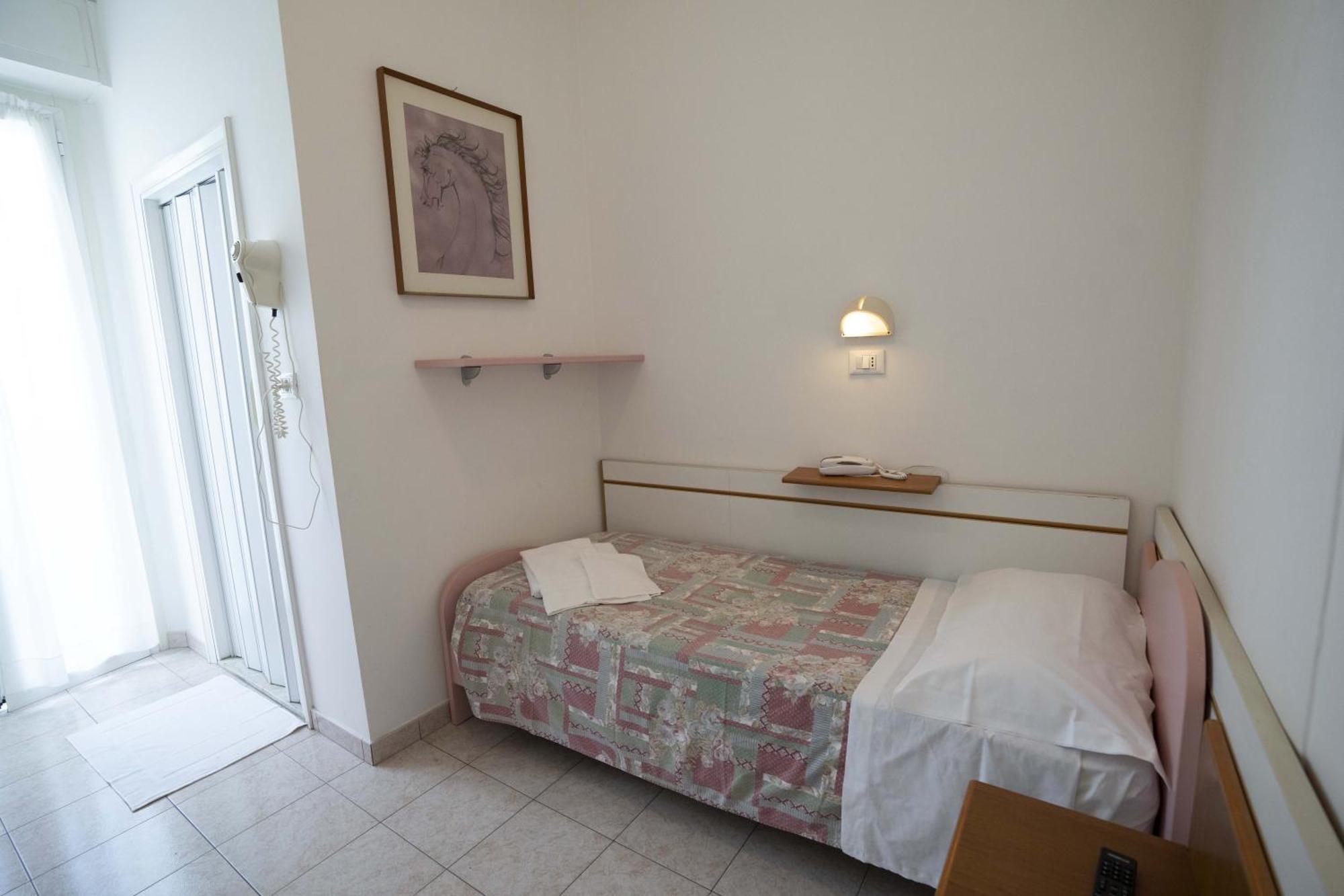 Hotel Odeon Rimini Ngoại thất bức ảnh