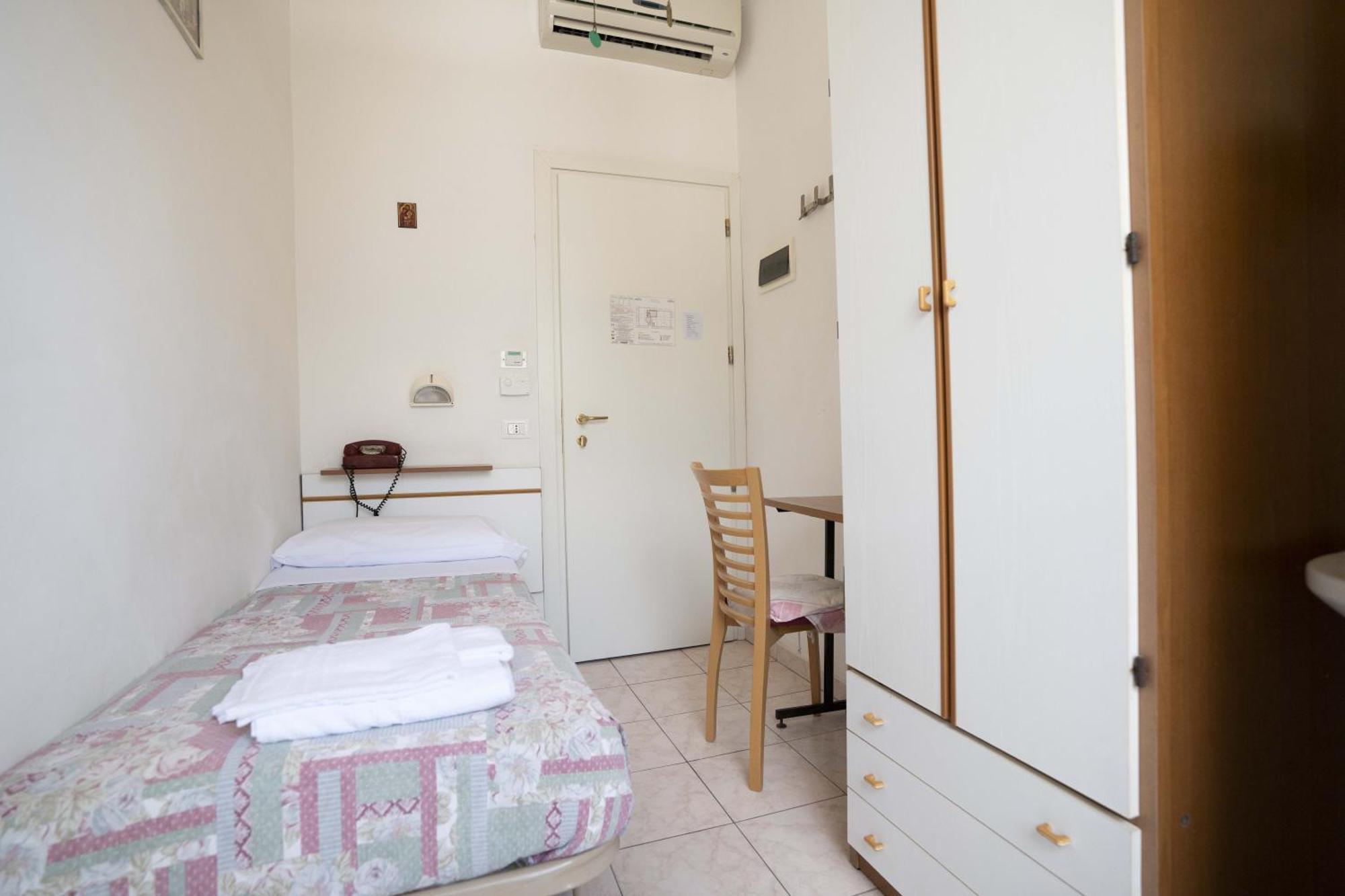 Hotel Odeon Rimini Ngoại thất bức ảnh